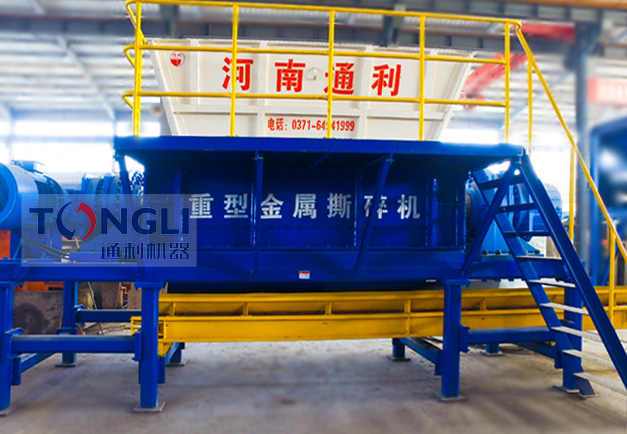 TL61系列对开型双轴撕碎机